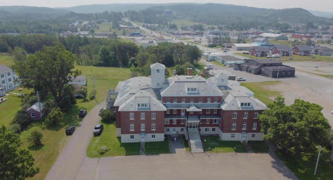 Le Couvent Leilighet Sainte Anne-des-Chênes Eksteriør bilde